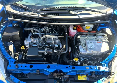 2014 Toyota Prius C Two from USA, damaged, VIN JTDKDTB39E1561112